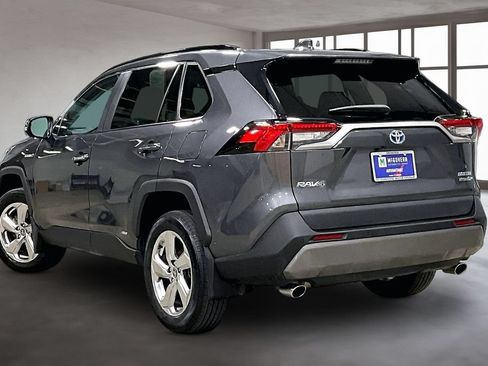 Used 2021 Toyota RAV4 Limited AWD/4WD image 4