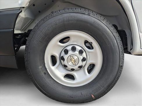 New 2025 Chevrolet Express 3500 Extended w/ Driver Convenience Package image 11