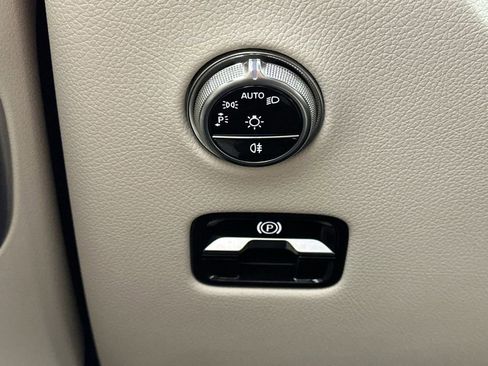 Certified 2025 Mercedes-Benz GLC 300 4MATIC image 34
