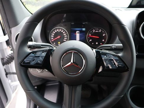 New 2026 Mercedes-Benz C 300 4MATIC Sedan image 34