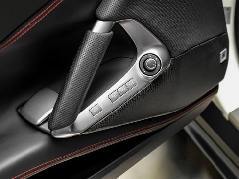 Used 2019 Ferrari 812 Superfast RWD image 48