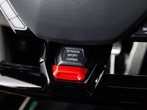Used 2020 Lamborghini Huracan EVO AWD/4WD image 25