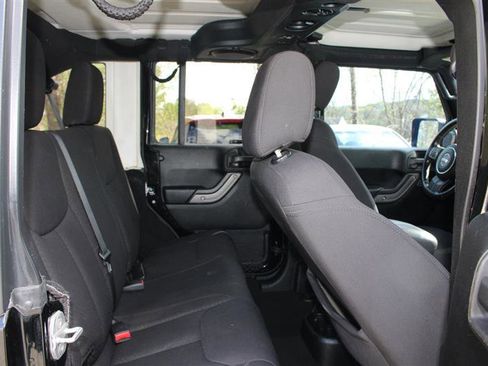 Used 2013 Jeep Wrangler Unlimited Sport image 13