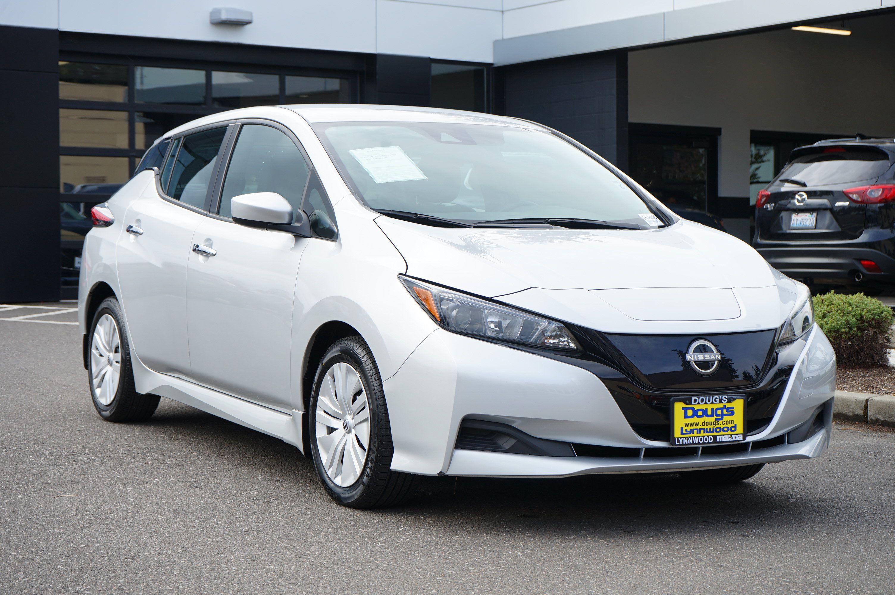 Used 2025 Nissan Leaf S FWD image 1