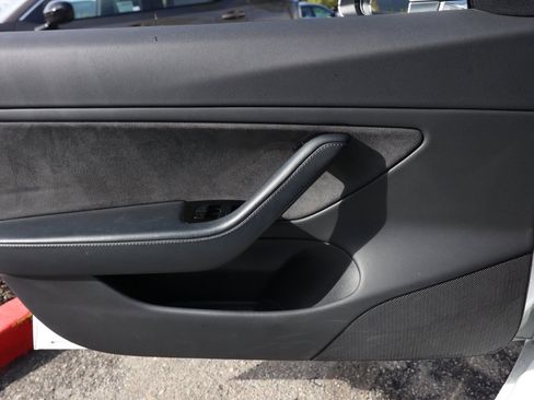 Used 2018 Tesla Model 3 Long Range image 22