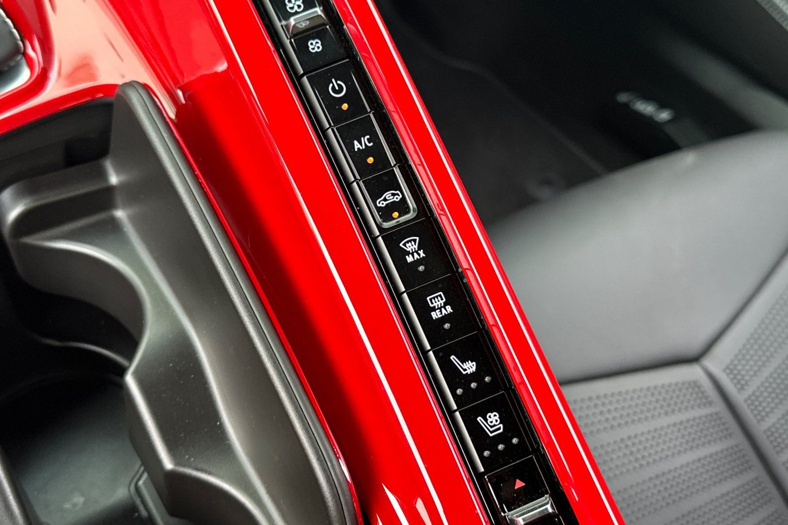 Used 2022 Chevrolet Corvette Stingray Premium Cpe w/ Z51 Performance Package RWD image 28