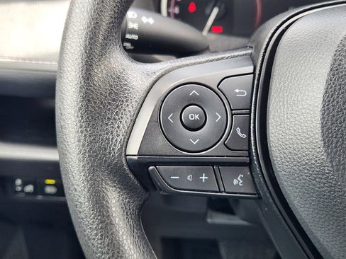 Used 2025 Toyota RAV4 XLE image 26