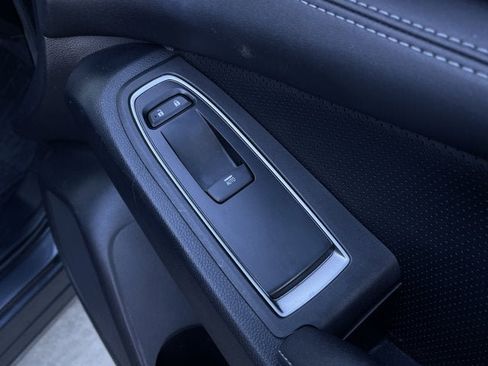 Used 2023 Subaru Ascent Limited image 19