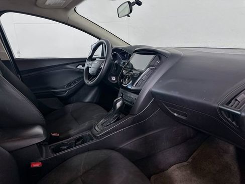 Used 2015 Ford Focus SE image 25