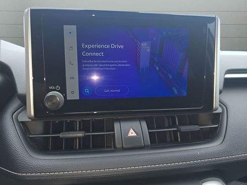 Used 2024 Toyota RAV4 XLE image 18