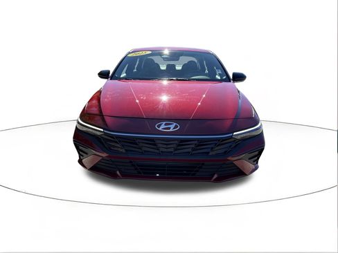 Certified 2025 Hyundai Elantra Sport image 8