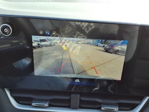 New 2026 Chevrolet Equinox LT image 9