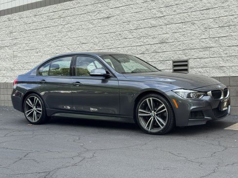 Used 2017 BMW 340i Sedan RWD image 4