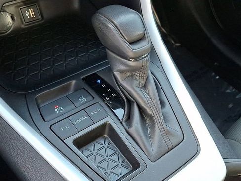 Used 2024 Toyota RAV4 XLE image 17