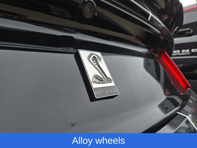 Used 2016 Ford Mustang Shelby GT350 w/ Technology Package RWD image 10