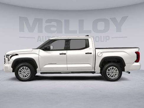 Used 2023 Toyota Tundra SR5 w/ SR5 Premium Package image 2