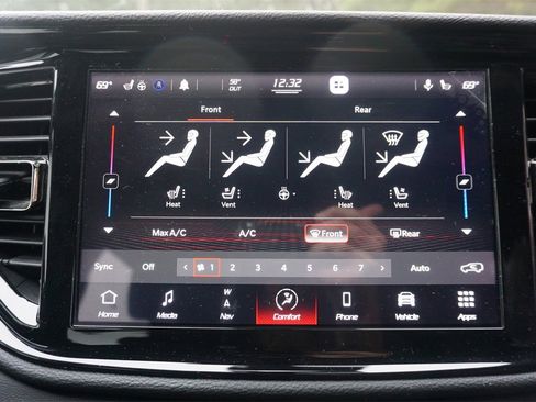 Used 2021 Dodge Durango R/T w/ Technology Group image 13