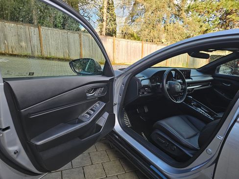 Certified 2025 Honda Accord Sport image 19