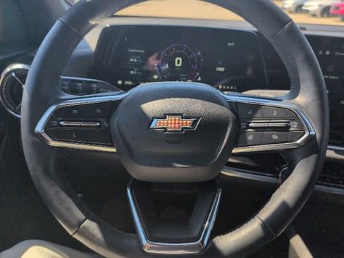Used 2025 Chevrolet Equinox LT w/ Convenience Package II AWD/4WD image 12