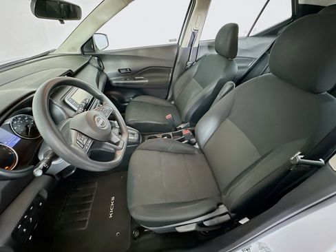 Used 2024 Nissan Kicks S image 13