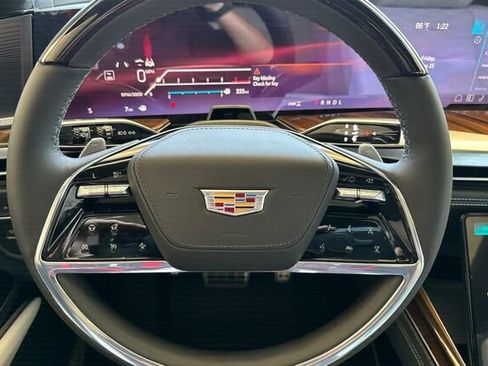 New 2026 Cadillac Escalade Platinum Luxury w/ LPO, Floor Liner Package AWD/4WD image 26
