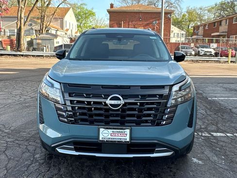 New 2026 Nissan Pathfinder SL w/ SL Premium Package AWD/4WD image 2
