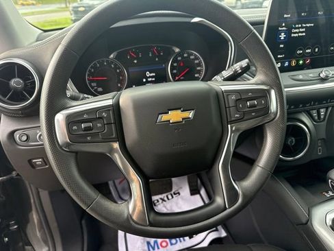 Used 2024 Chevrolet Blazer LT w/ Convenience Package FWD image 16