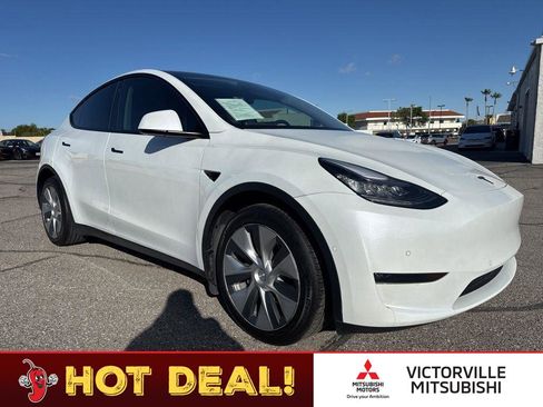 Used 2020 Tesla Model Y Long Range AWD/4WD image 1