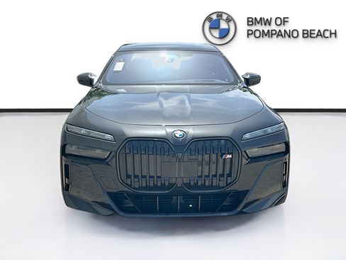 New 2026 BMW i7 M70 AWD/4WD image 2