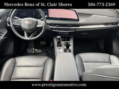 Used 2024 Cadillac XT4 Premium Luxury w/ Cold Weather Package FWD image 16