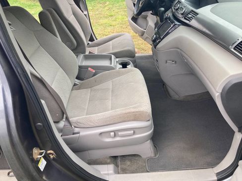 Used 2016 Honda Odyssey SE image 5