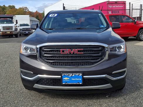 Certified 2018 GMC Acadia SLE image 2