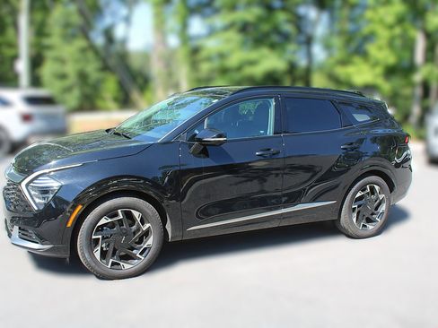 Certified 2025 Kia Sportage SX FWD image 4
