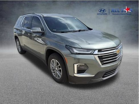 Used 2023 Chevrolet Traverse LT FWD image 1
