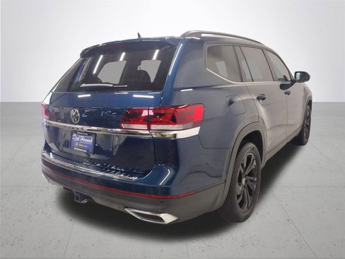 Certified 2022 Volkswagen Atlas SE FWD image 14