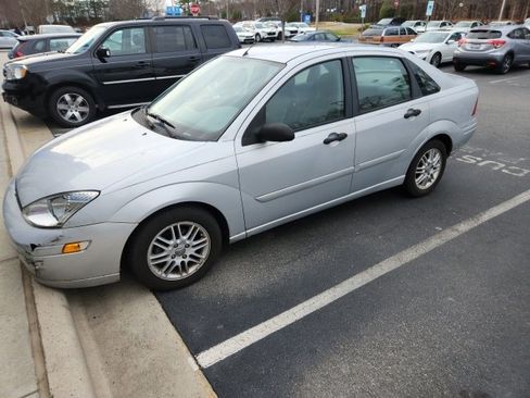 Used 2002 Ford Focus SE image 3