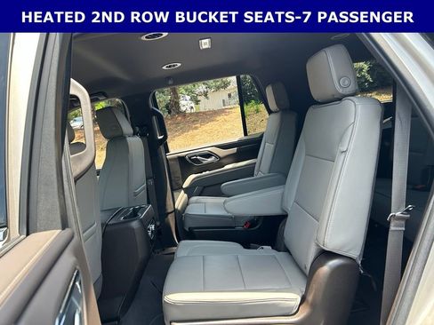 Used 2022 GMC Yukon SLT w/ SLT Luxury Package RWD image 6