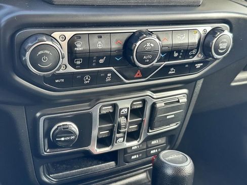 Used 2020 Jeep Gladiator Sport w/ Quick Order Package 24S image 14