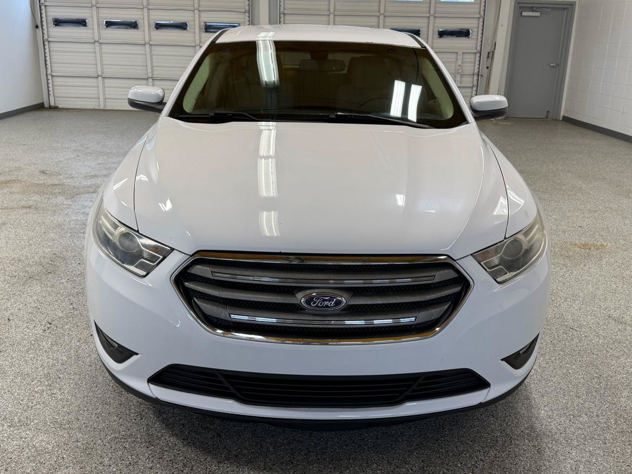 Used 2016 Ford Taurus SEL FWD image 7