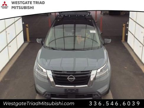 Used 2022 Nissan Pathfinder SL w/ Cargo Package image 3