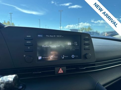 Used 2025 Hyundai Elantra Sport FWD image 24