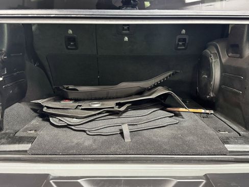 Used 2021 Jeep Wrangler Unlimited Sahara image 6