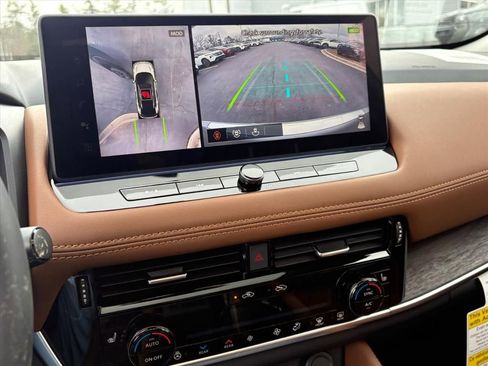 New 2026 Nissan Rogue Platinum image 10