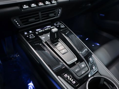 Used 2025 Porsche 911 Carrera image 22