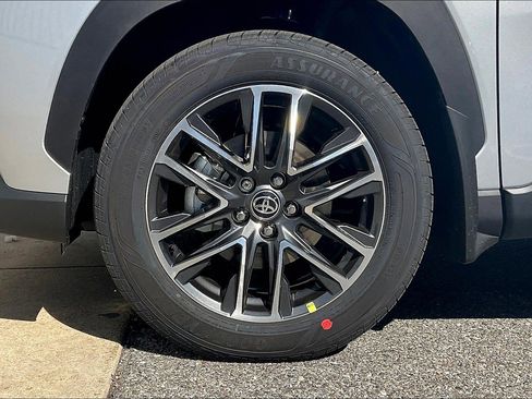 New 2026 Toyota Corolla Cross XLE image 15