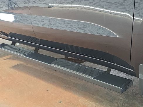 Used 2023 Chevrolet Silverado 1500 Custom image 11