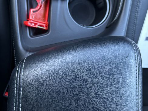 Used 2022 Dodge Durango GT image 35