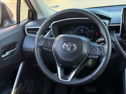 Certified 2025 Toyota Corolla Cross XLE w/ Convenience Package AWD/4WD image 15
