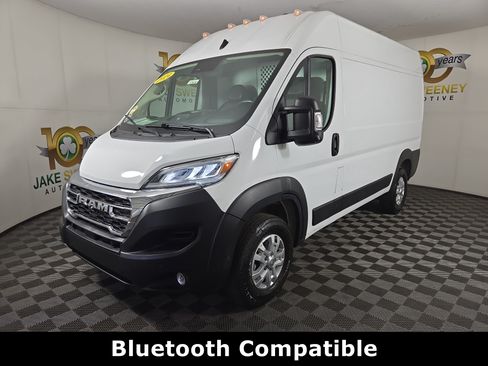 Used 2024 RAM ProMaster 2500 w/ Quick Order Package 22G SLT FWD image 3