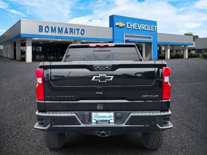 New 2026 Chevrolet Silverado 1500 ZR2 w/ LPO, Dark Essentials Package